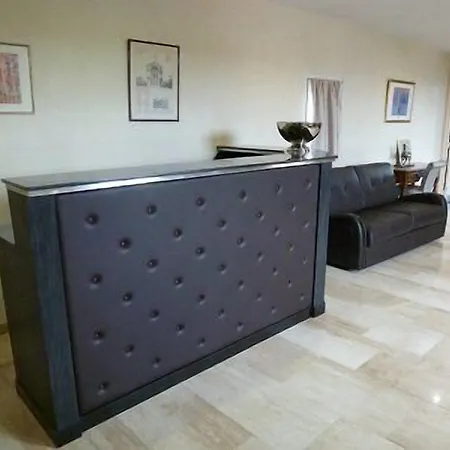 세인트 알반 3* Saint-Maur-des-Fossés