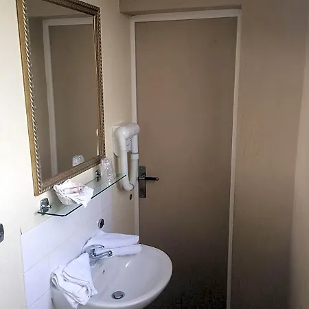 세인트 알반 3* Saint-Maur-des-Fossés